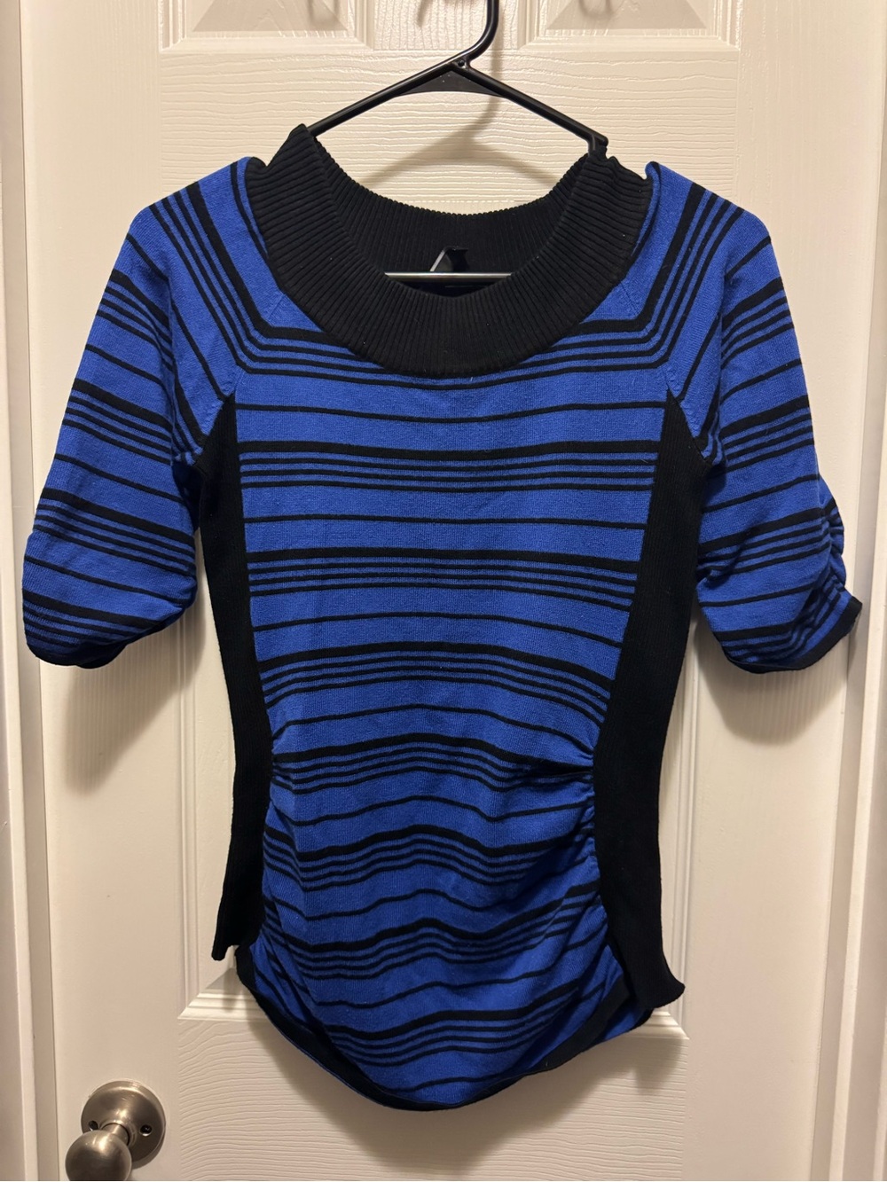 New Directions Blue & Black Striped Lightweight Knit Sweater Top – Size Medium
